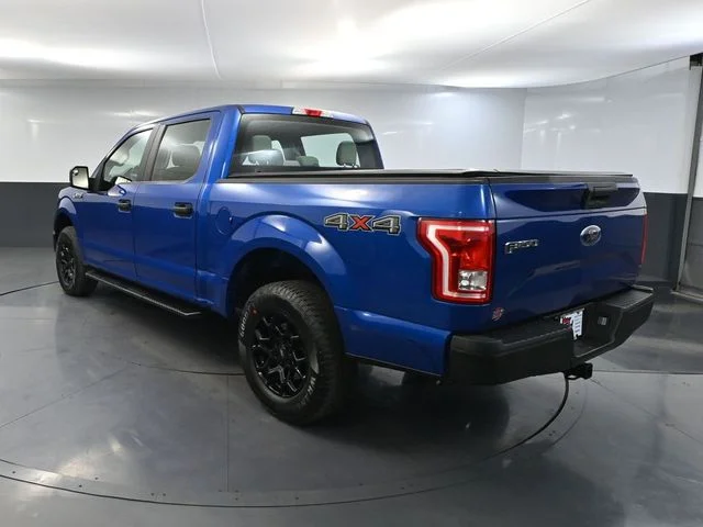 Used 2017 Blue Ford XL image 9