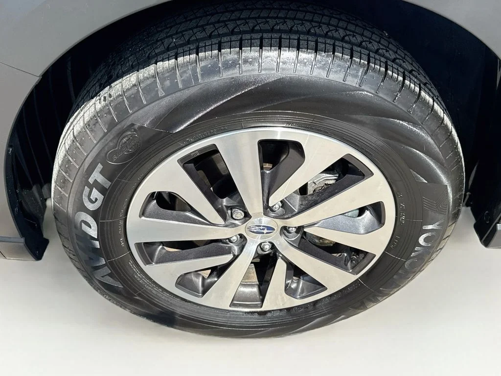Certified Used 2025 Gray Subaru Premium image 41