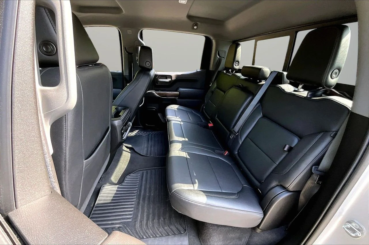 Used 2021 Silver Chevrolet RST image 21