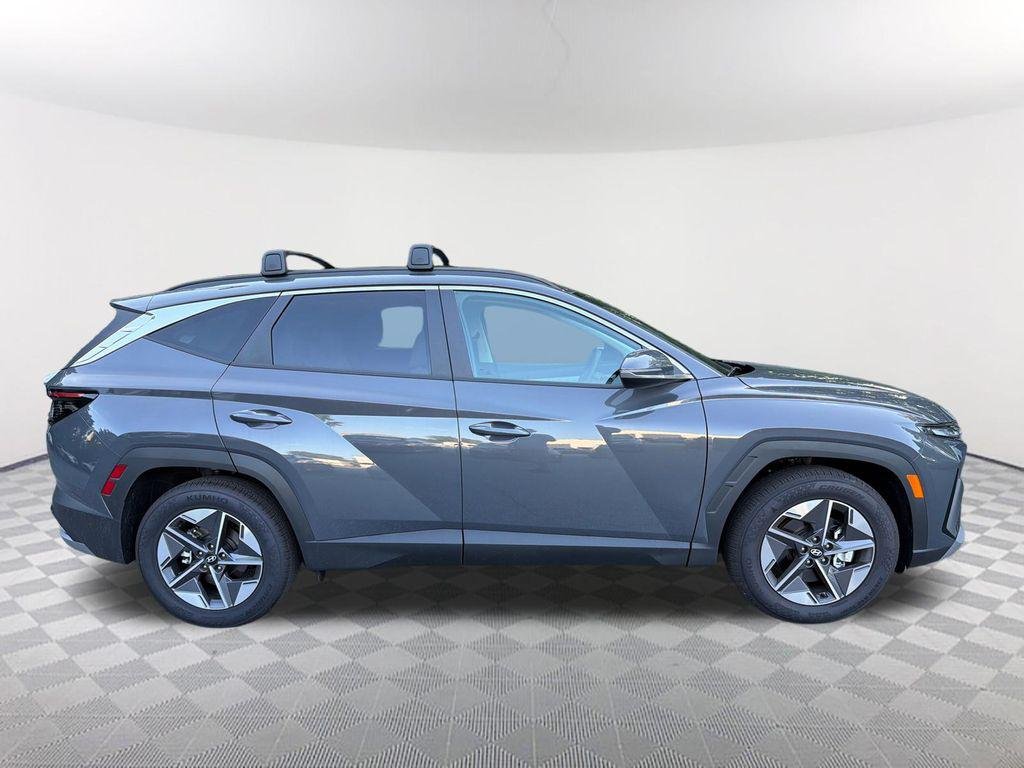 New 2026 Gray Hyundai SEL Premium FWD image 4