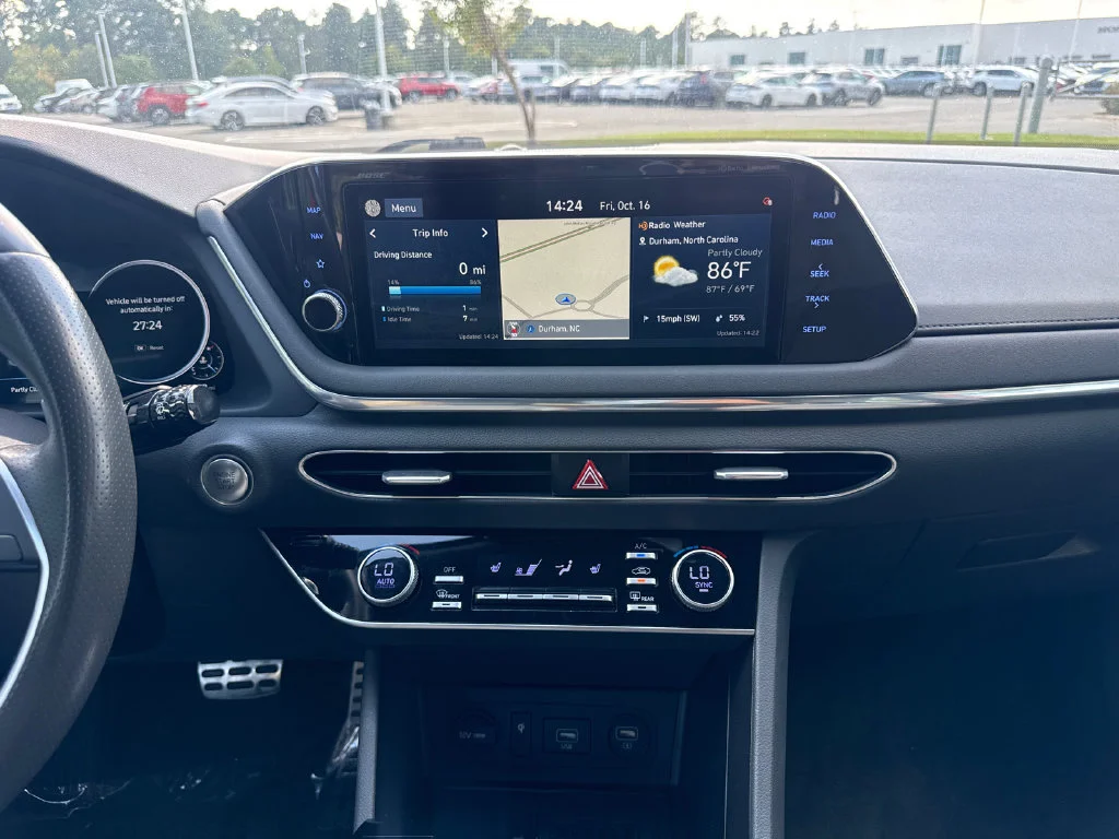 Used 2020 Calypso Red Hyundai SEL Plus image 18