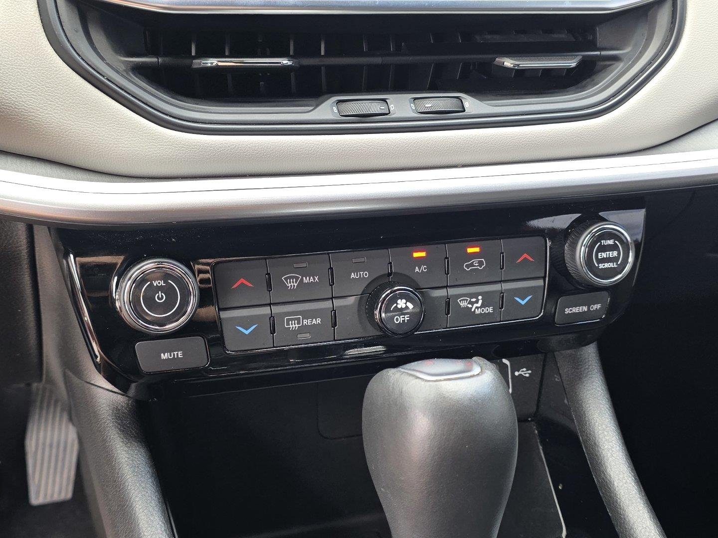 Used 2025 Velvet Red Pearlcoat Jeep Altitude X image 19