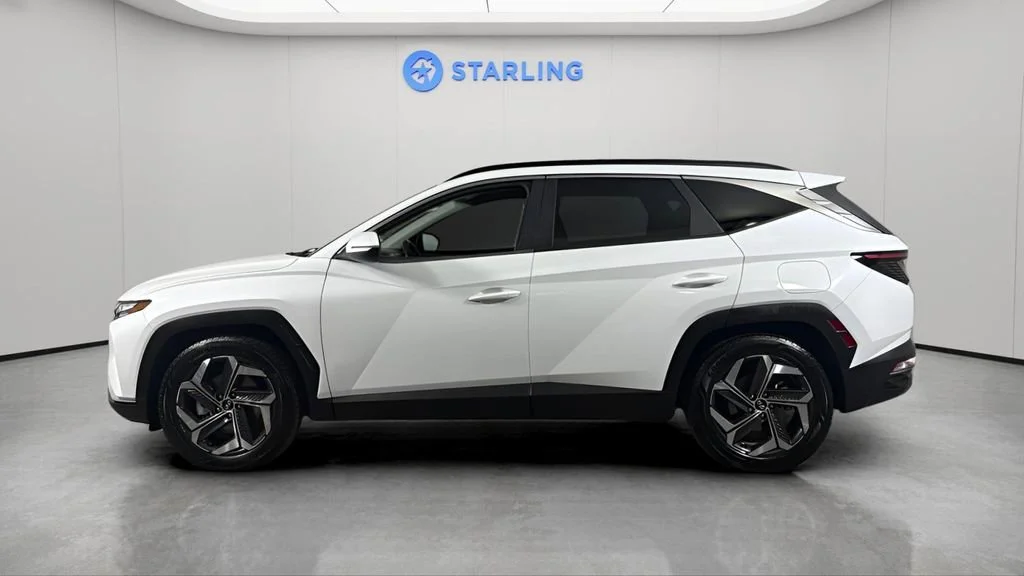 Used 2022 White Hyundai SEL image 3