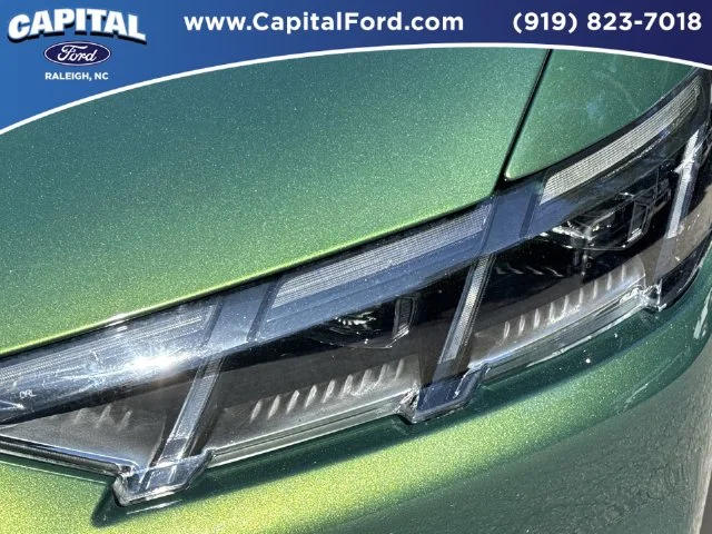 Used 2024 Green Ford Select image 11