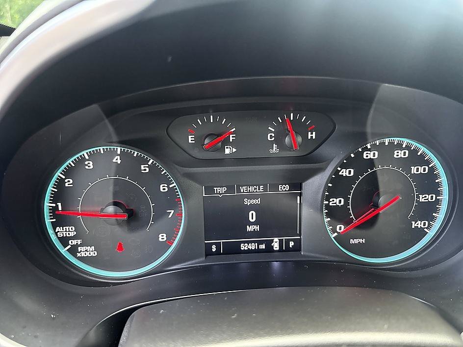Used 2025 Summit White Chevrolet LT image 14