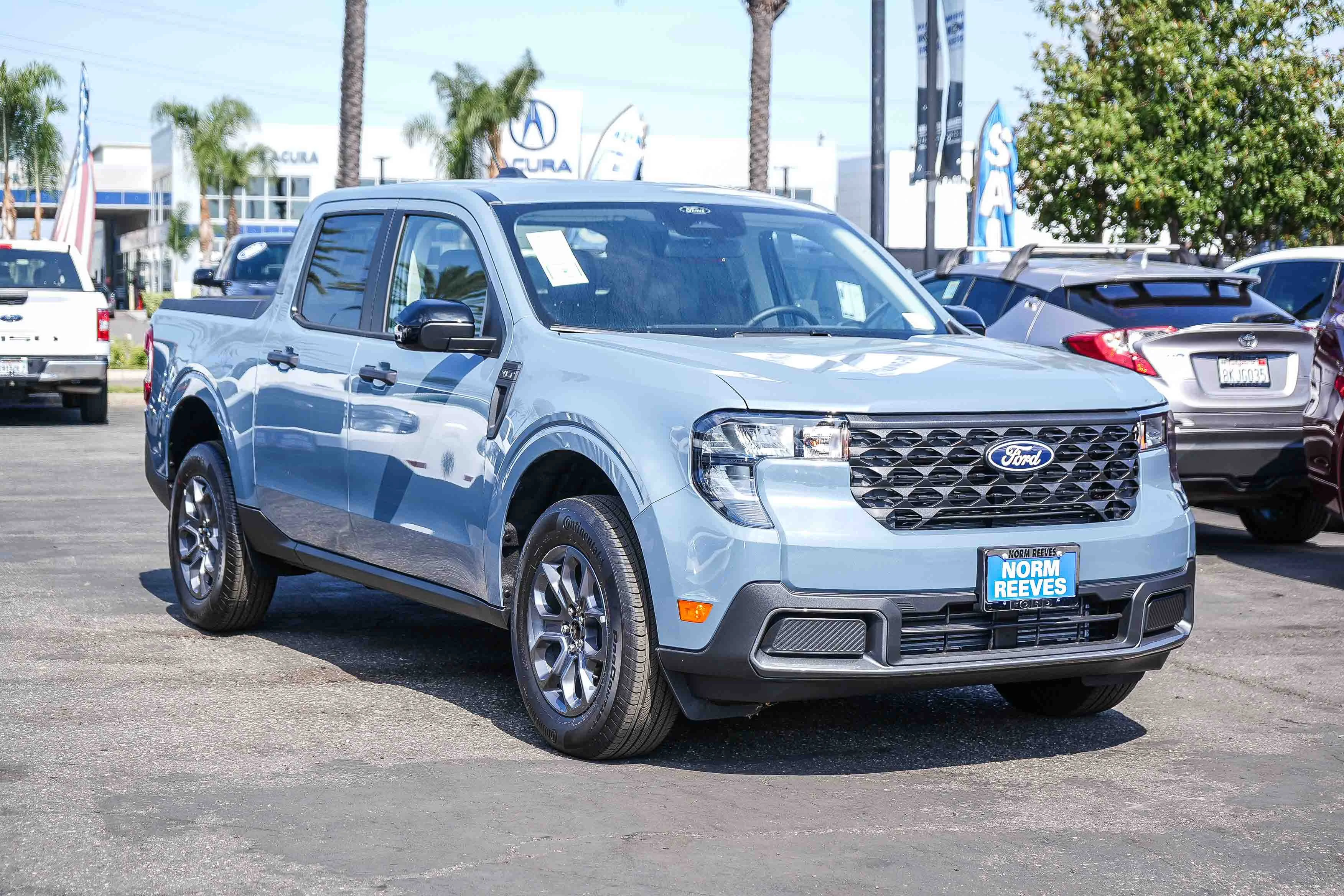 New 2026 Azure Gray Metallic Ford XLT image 3