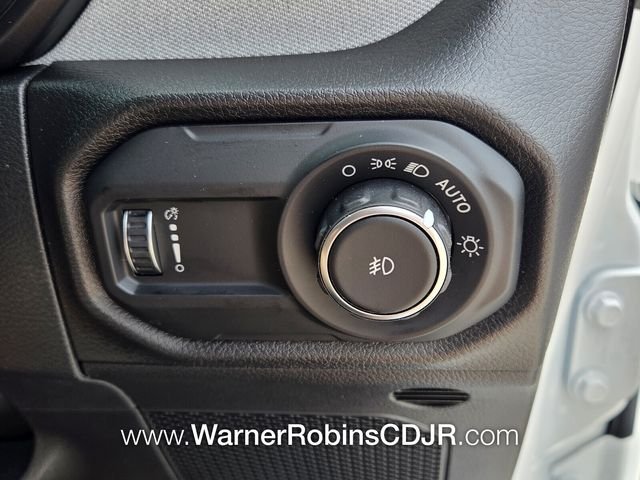 New 2026 Bright White Clearcoat Jeep Sport RHD image 22