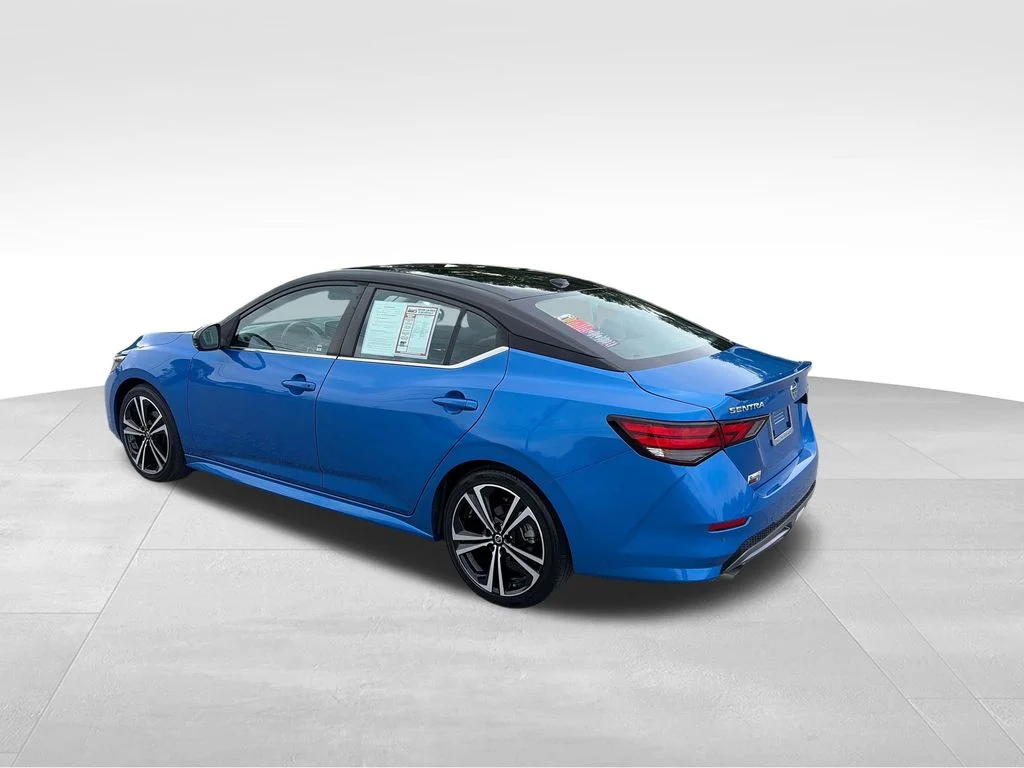 Used 2022 Blue Nissan SR image 4