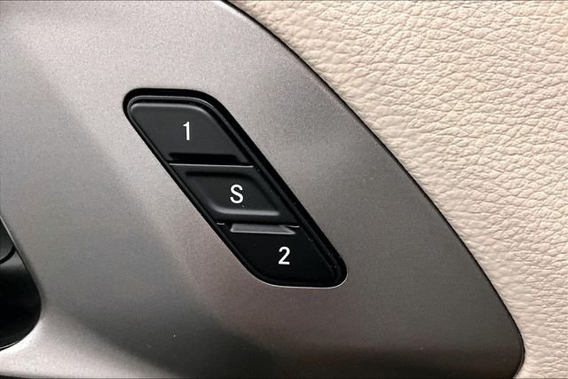 Used 2024 Diamond Black Crystal Pearlcoat Chrysler Touring L image 37