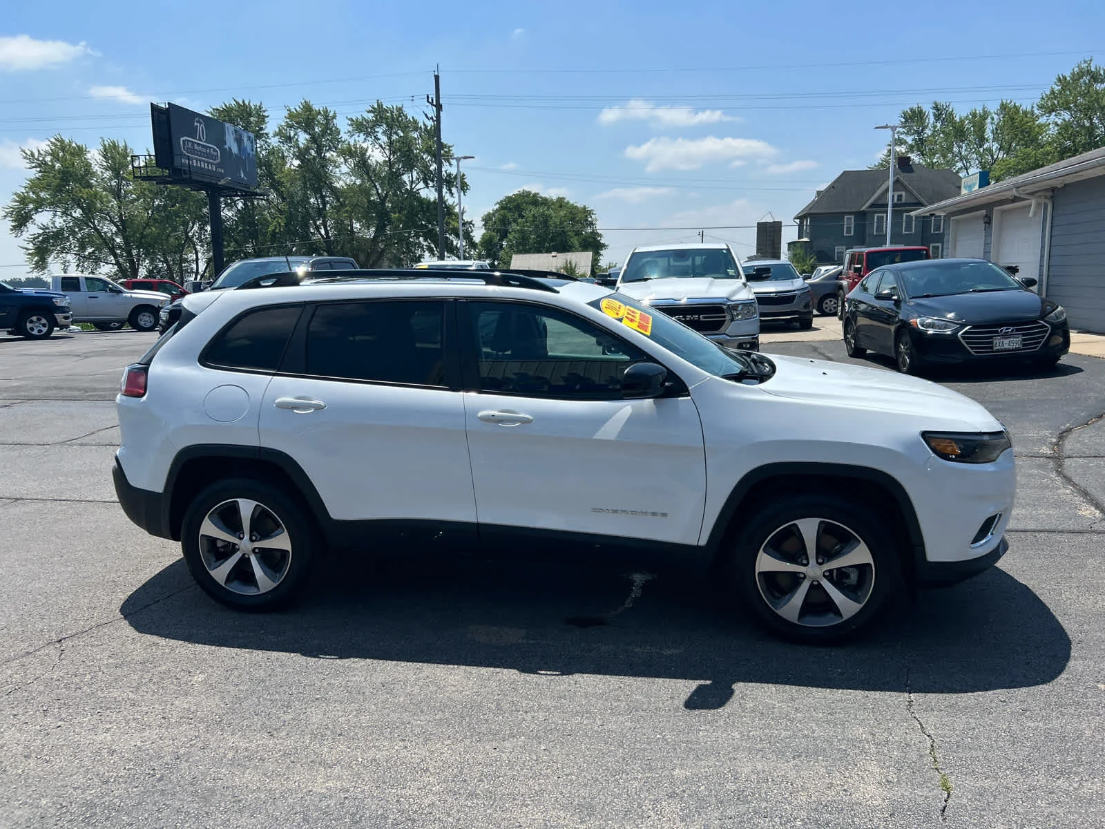Used 2022 Bright White Clearcoat Jeep Limited image 2