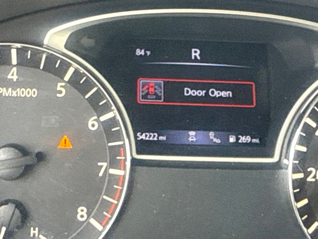 Used 2018 White Nissan 2.5 SV image 7