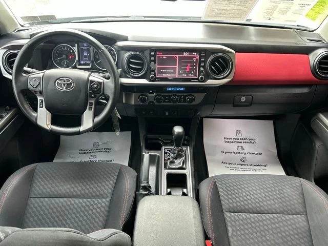 Used 2022 White Toyota SR5 image 43
