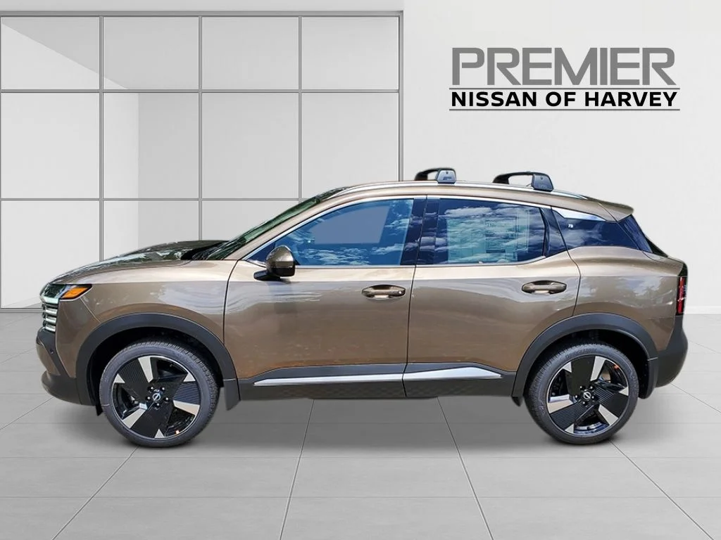 Used 2026 Bronze Metallic Nissan SR image 3
