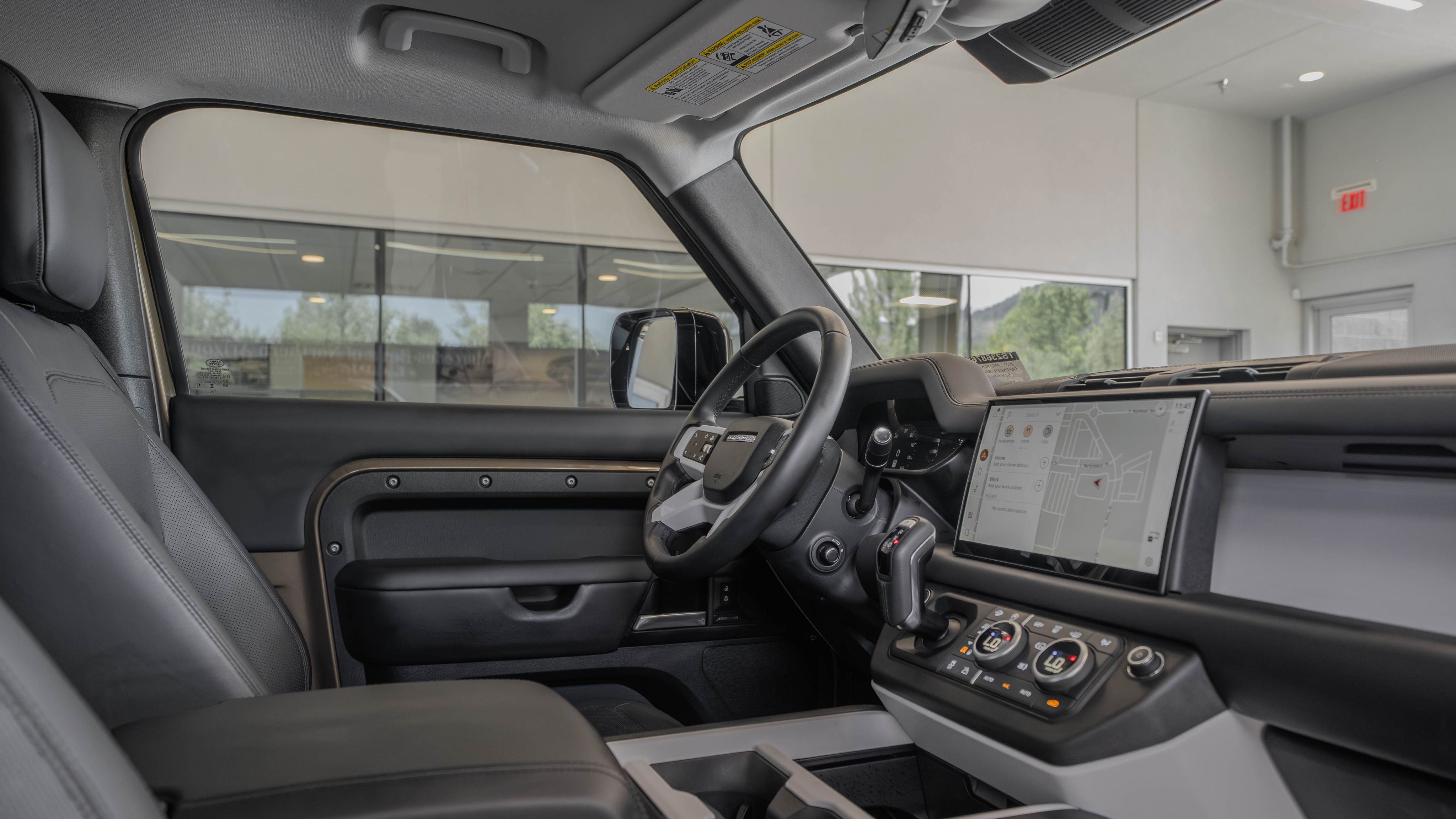Used 2025 Gondwana Stone Metallic Land Rover S image 18