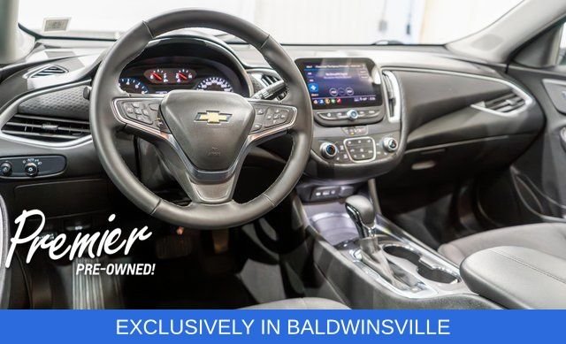 Used 2025 White Chevrolet LT image 11