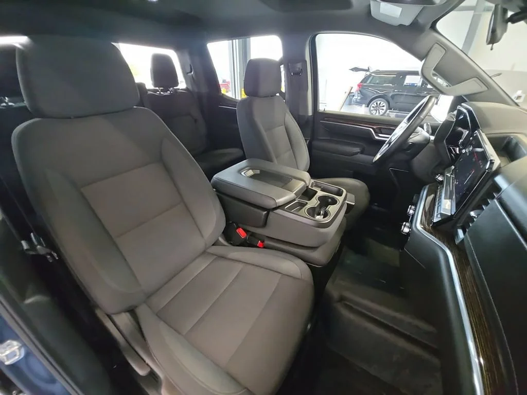 Certified Used 2025 Titanium Rush Metallic GMC Elevation image 30