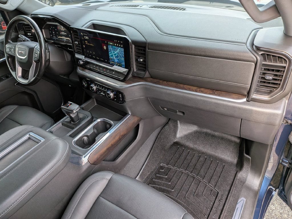 Used 2022 Blue GMC SLT image 36