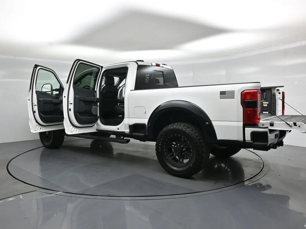New 2026 Star White Metallic Tri-Coat Ford Lariat image 33