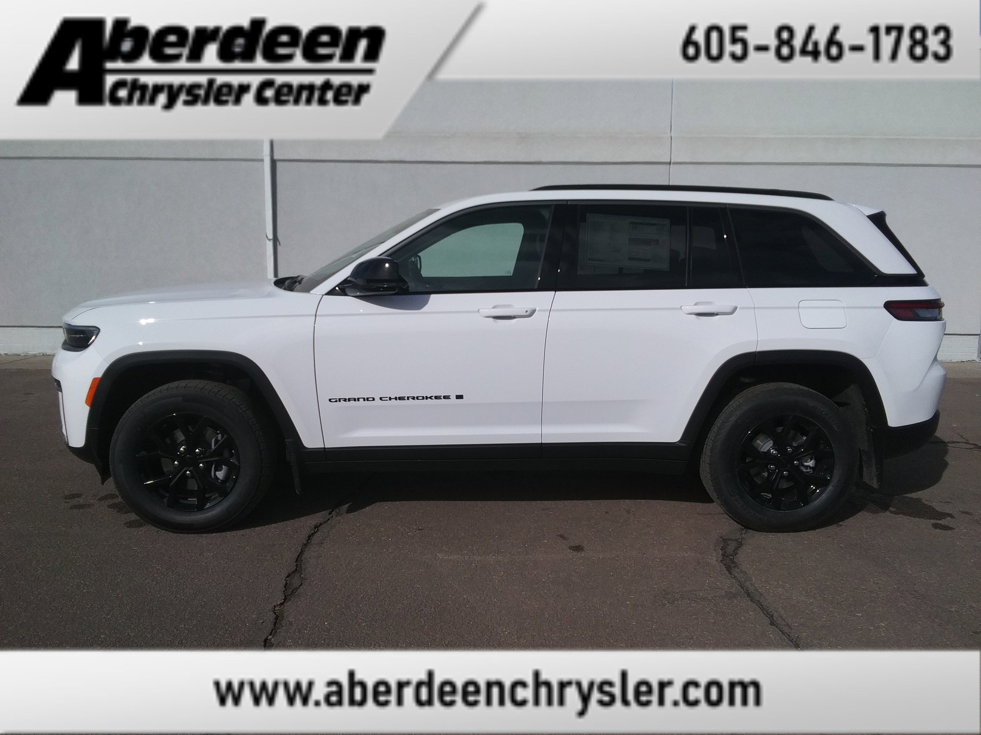 New 2026 Bright White Clear-Coat Exterior Paint Jeep Altitude image 1