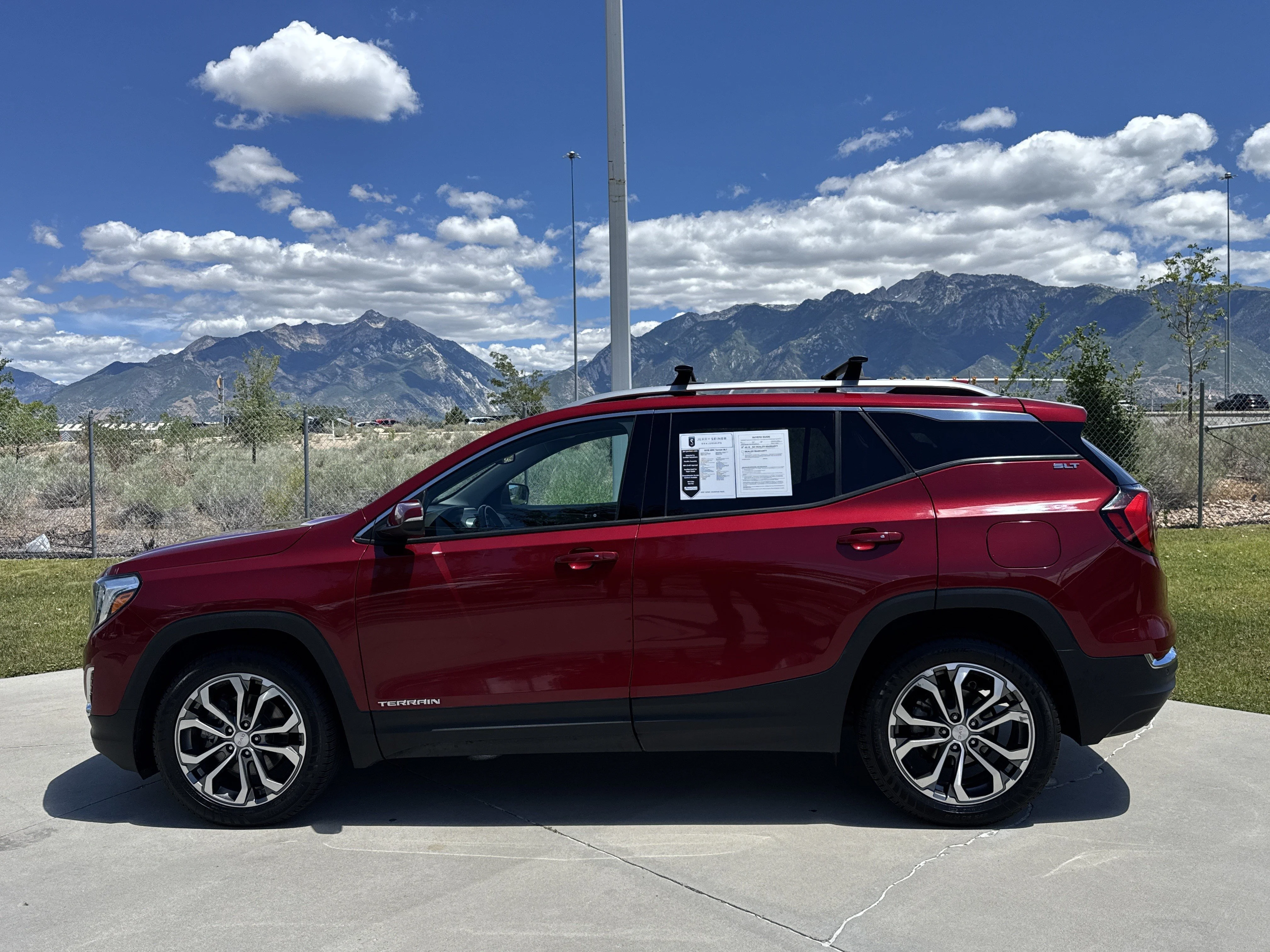 Used 2020 Red Quartz Tintcoat GMC SLT image 2