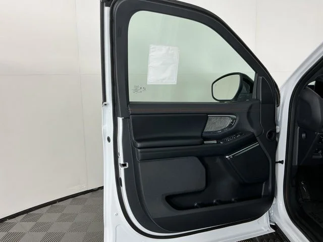 New 2026 Oxford White Ford Tremor image 13