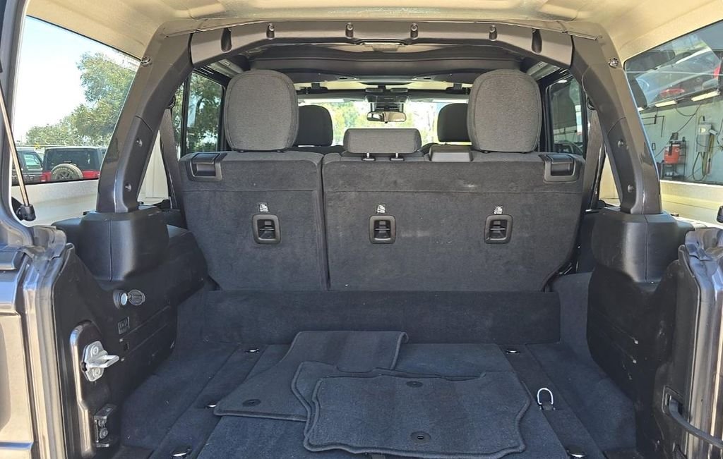 Used 2024 Gray Jeep Sport S 4xe image 12