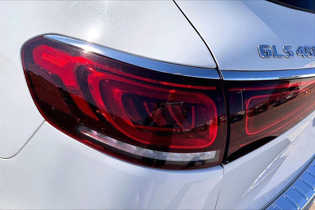 Used 2022 White Mercedes-Benz GLS 450 image 29