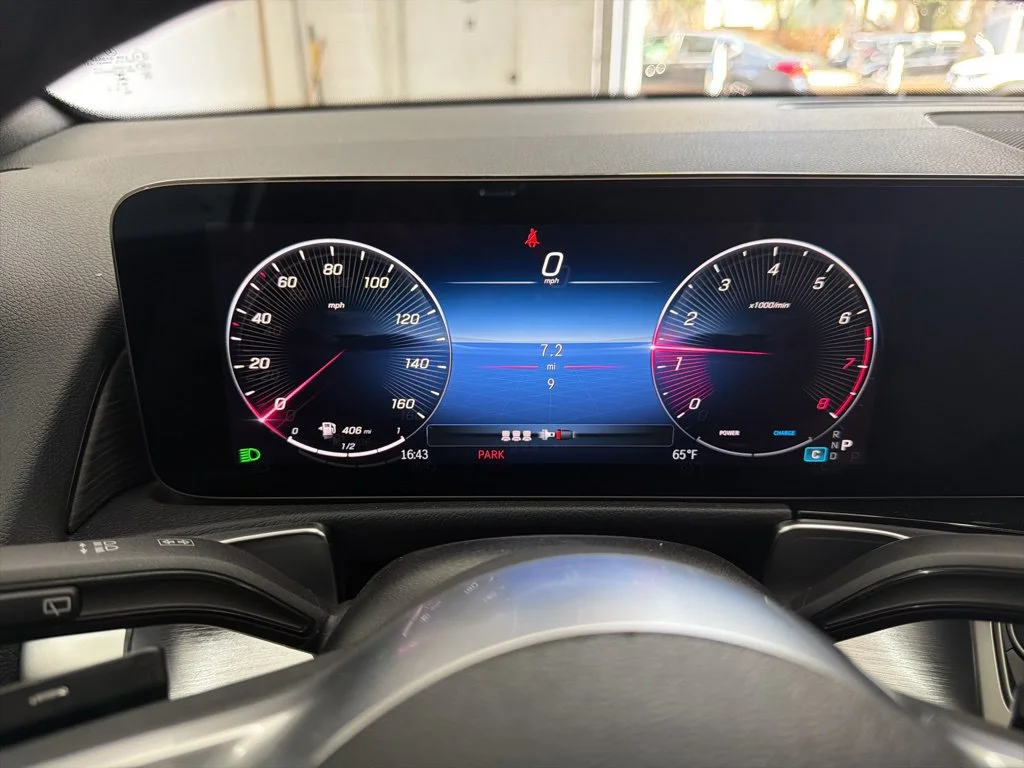 Used 2026 Silver Mercedes-Benz GLB 250 image 31