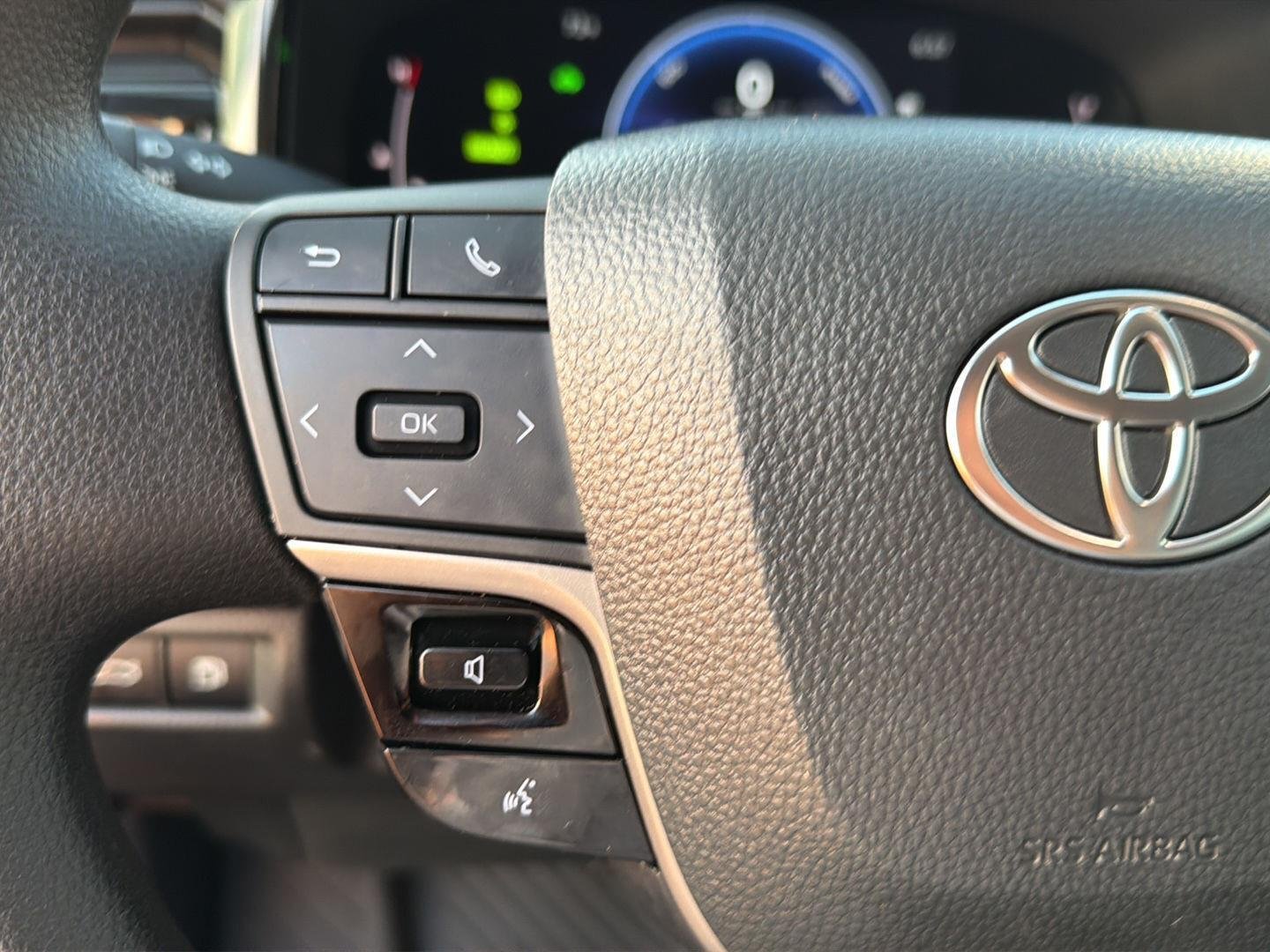Used 2025 Celestial Silver Metallic Toyota LE image 21