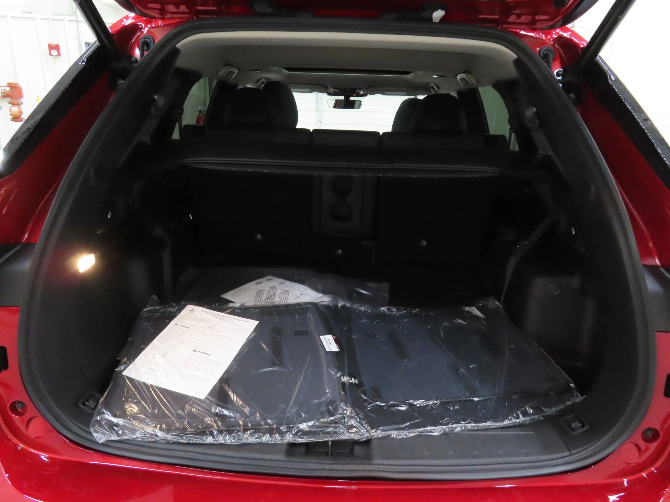 Used 2025 Red Mitsubishi SE image 24