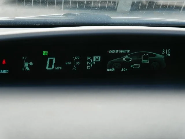 Used 2012 Pearl Toyota Three image 20