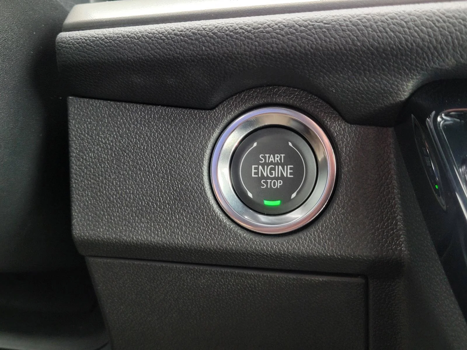 2027 Chevrolet Traverse LT - Photo 21