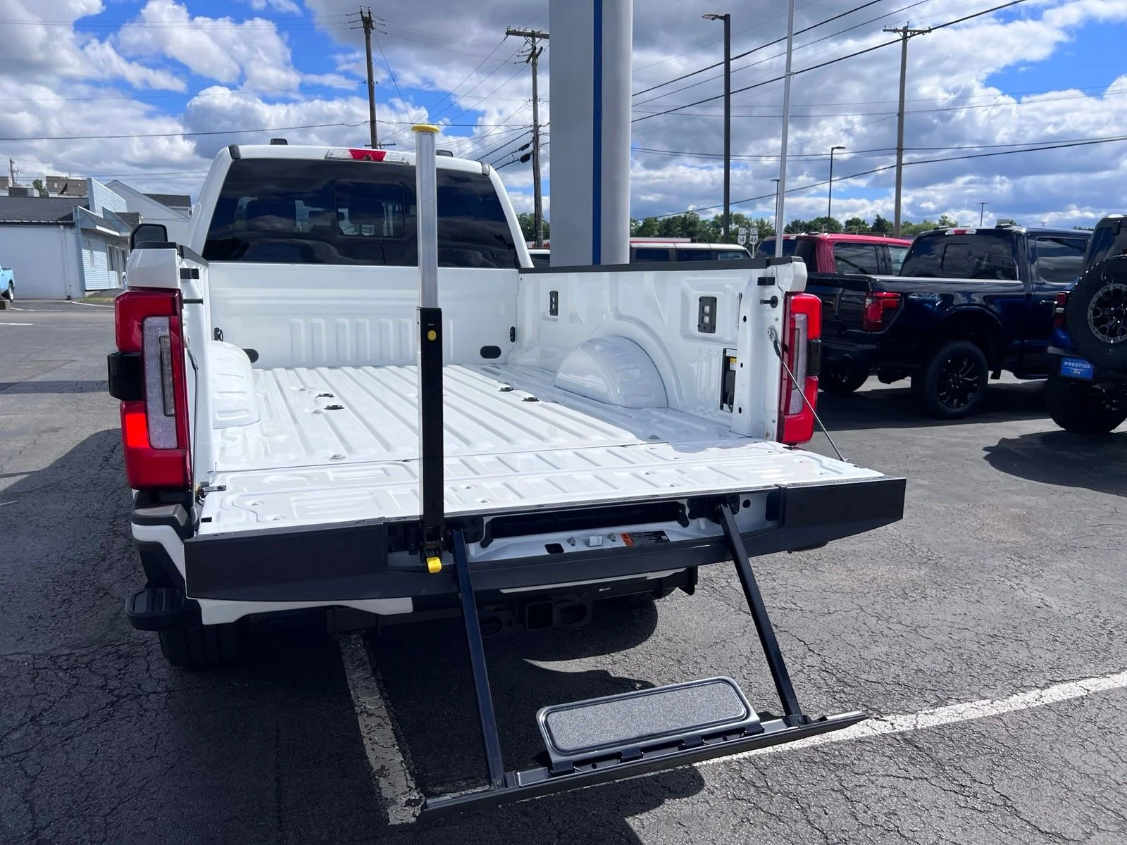 New 2026 Star White Metallic Tri-Coat Ford F-350® Platinum® image 12