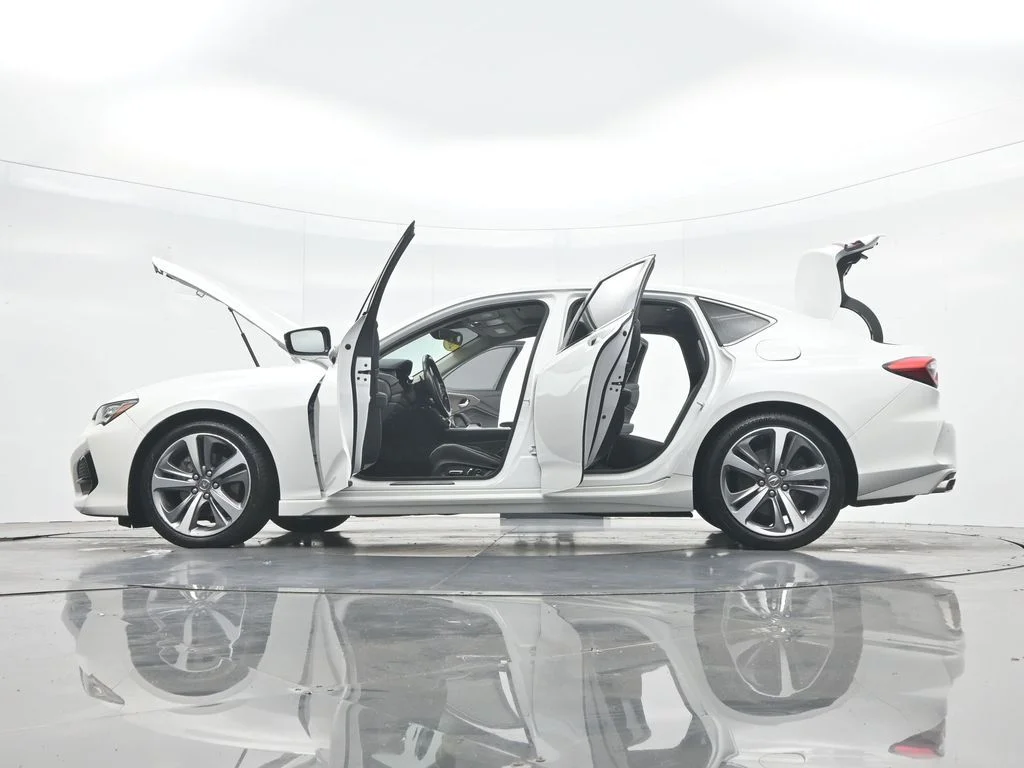 Used 2021 White Acura Advance image 53