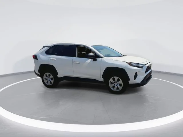 Used 2025 White Toyota LE image 13