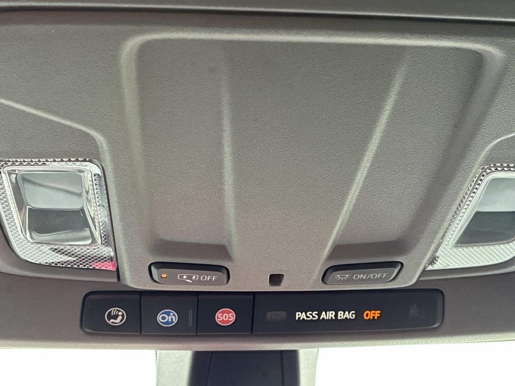 Used 2021 Gray Chevrolet LT image 35