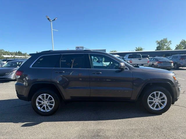 Used 2021 Gray Jeep Laredo E image 4