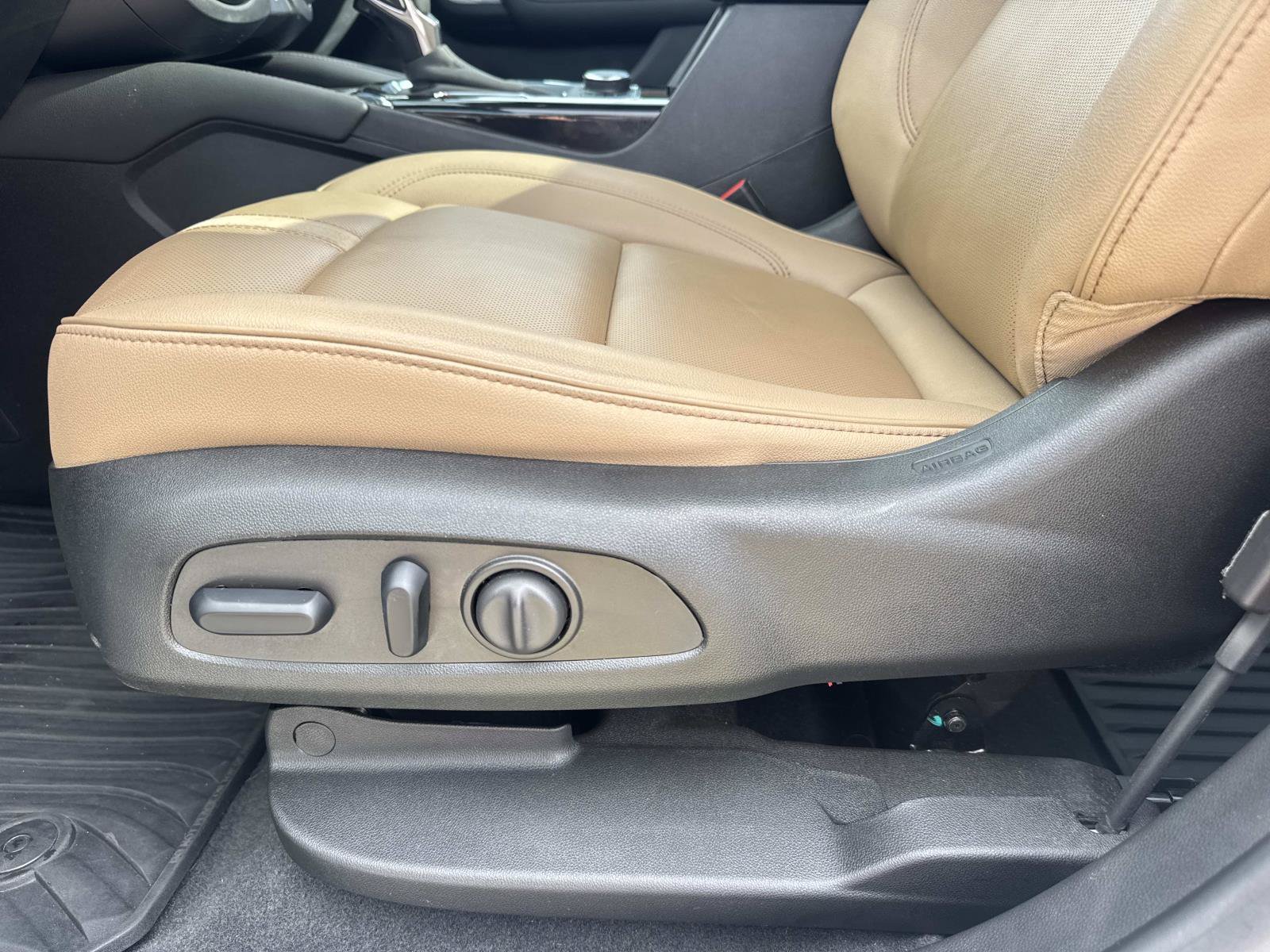 Used 2023 Beige Chevrolet Premier image 19