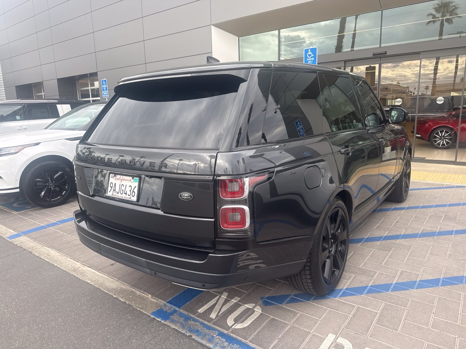 Used 2019 Gray Land Rover 5.0L V8 Supercharged image 6
