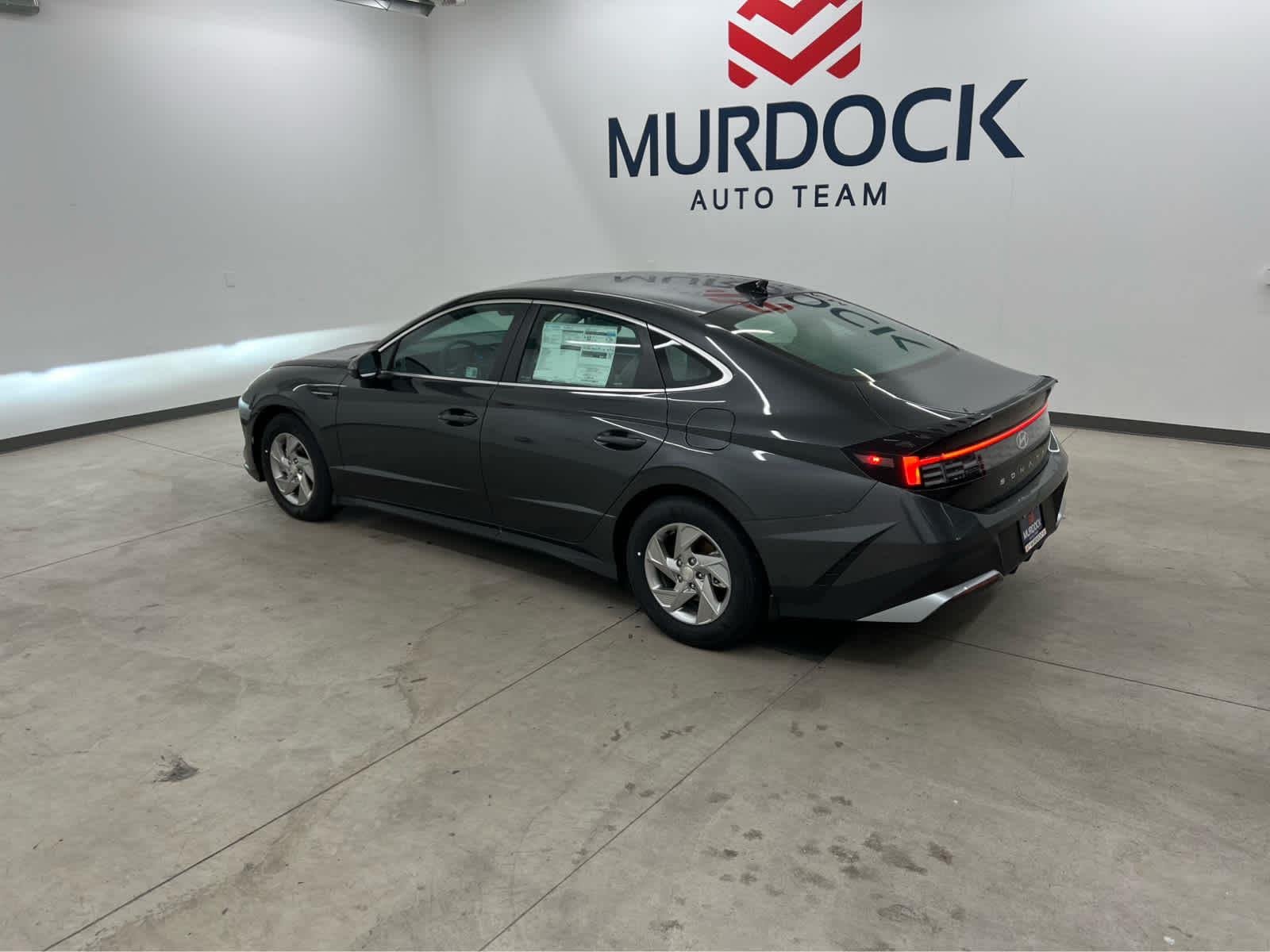 Used 2025 Portofino Gray Hyundai SE image 2
