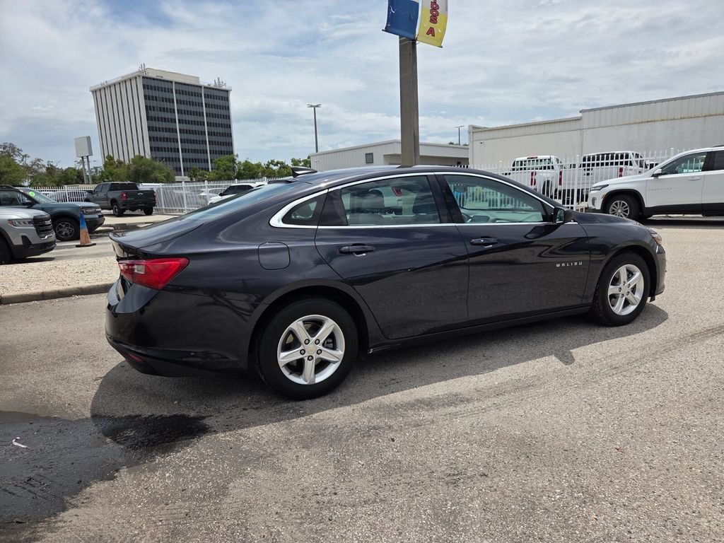 2022 Chevrolet Malibu 1LS - Photo 12