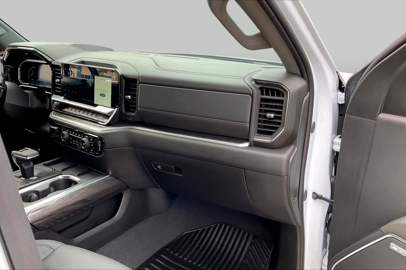 Used 2026 Polar White Tricoat Chevrolet LTZ image 18