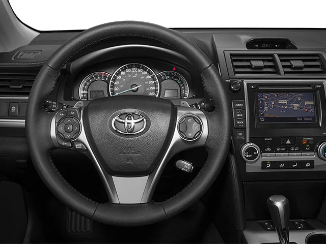 Used 2013 Cosmic Gray Mica Toyota L image 9