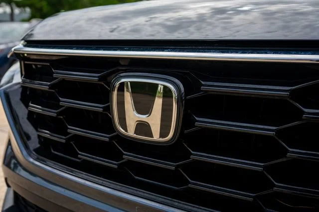 Used 2024 Lunar Silver Metallic Honda EX-L image 13