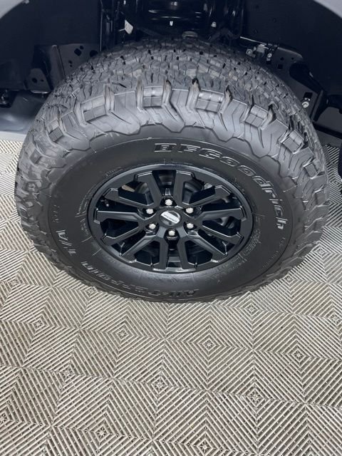 Used 2025 White Ford Raptor image 7