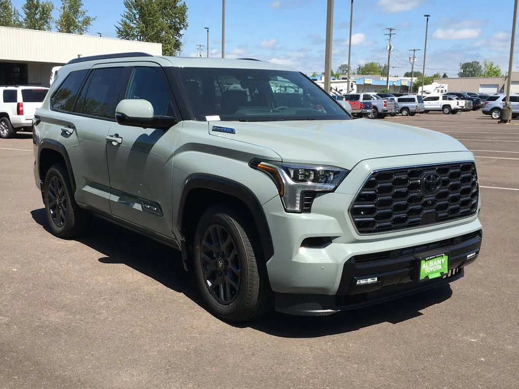 New 2026 Lunar Rock Toyota Platinum image 10