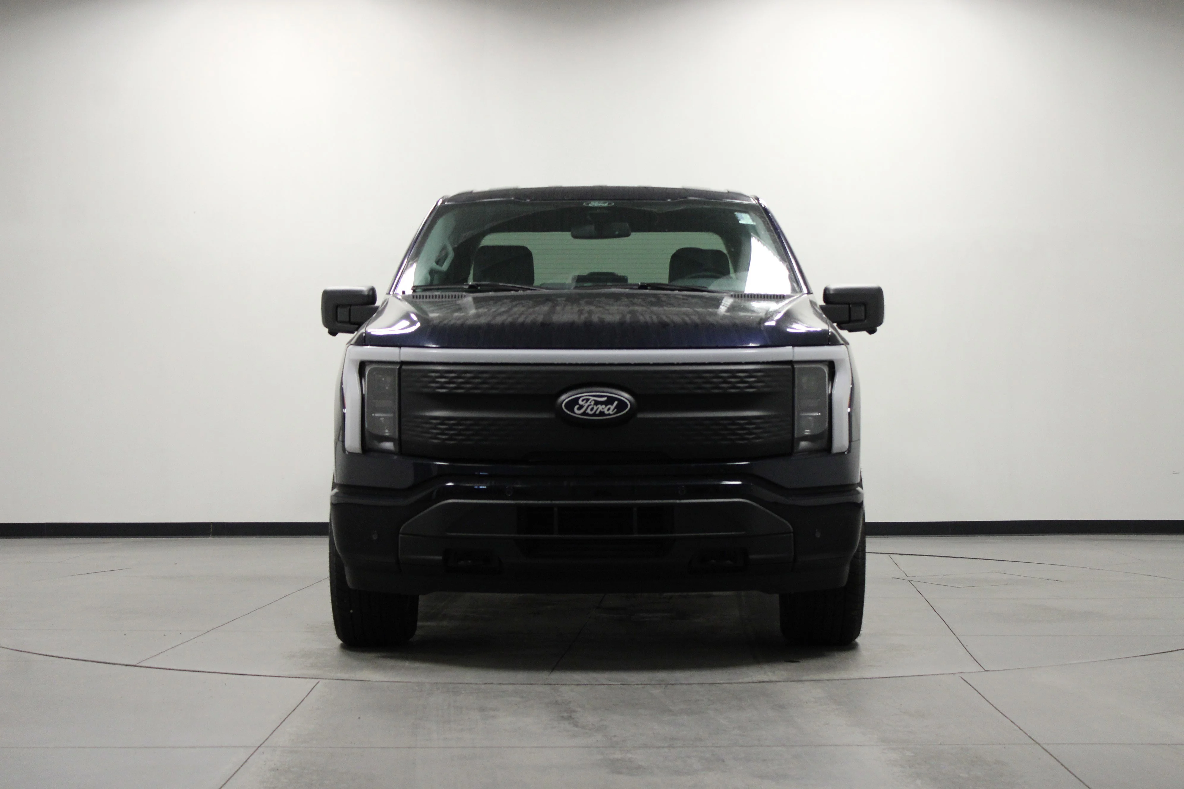2025 Ford F-150 Lightning Flash - Photo 9