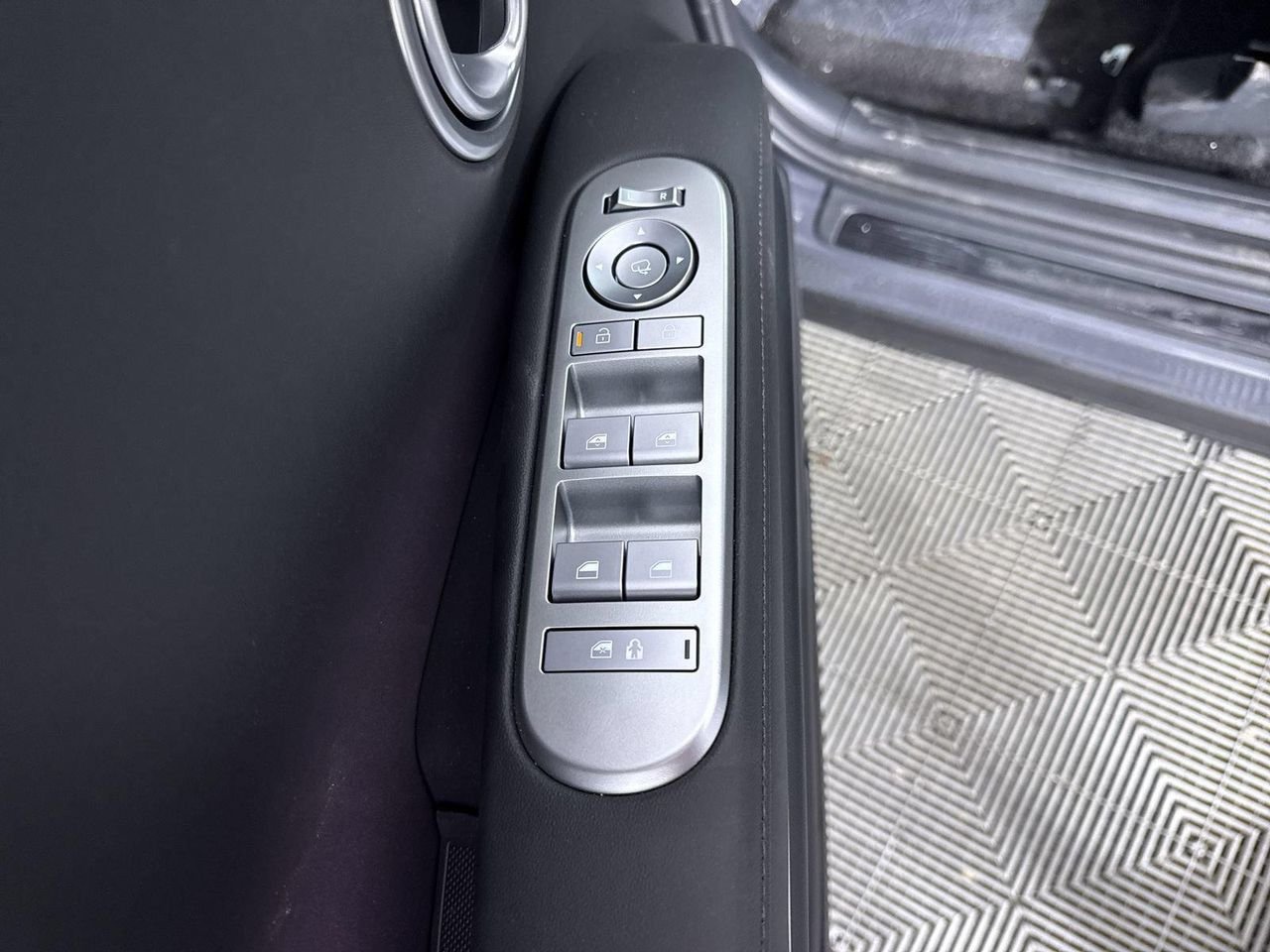 New 2026 Ecotronic Gray Pearl Hyundai SEL Premium AWD image 27