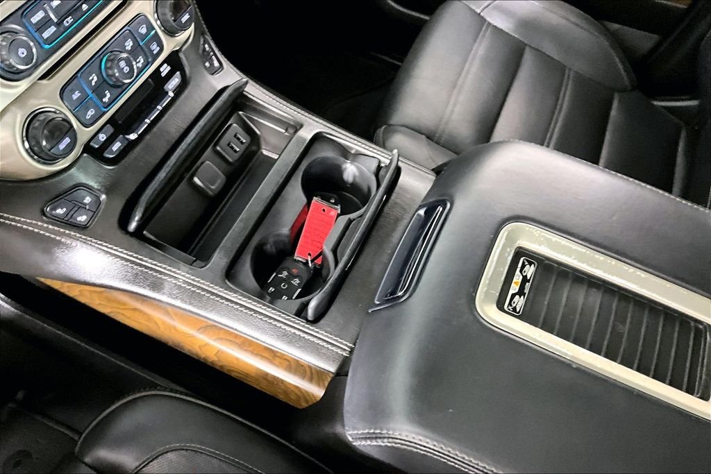 Used 2019 Black GMC Denali image 17
