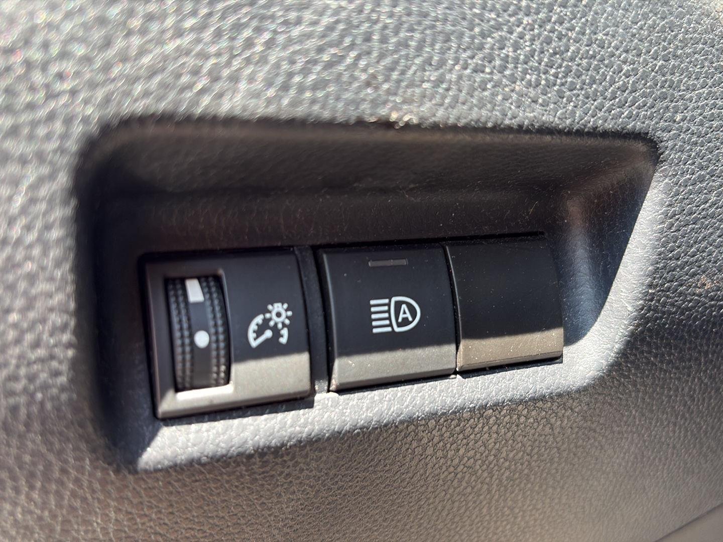 Used 2023 Ice Cap Toyota LE image 19